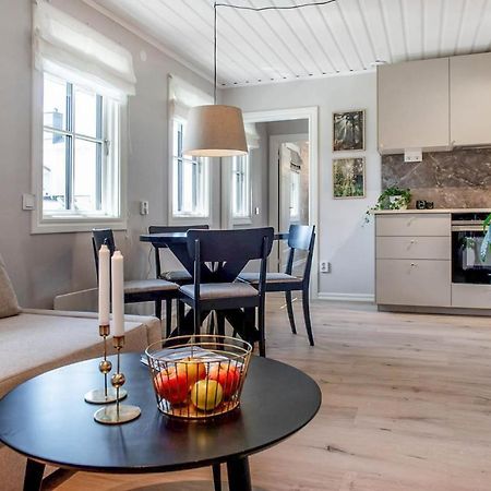 Nyrenoverat Gardshus Pa Havstomt Med Hoeg Standard Örnsköldsvik Exterior foto